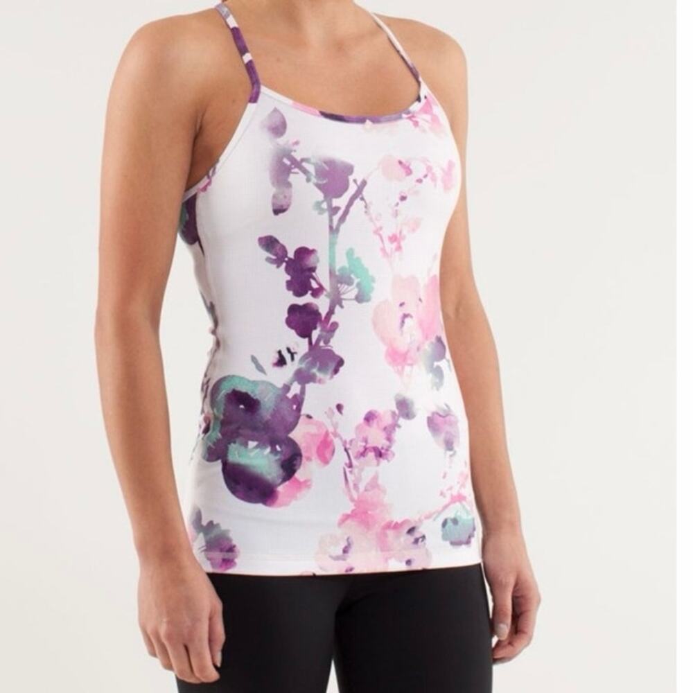 Lululemon White Power Y Blurred Blossoms Floral
Tank Top/Cami